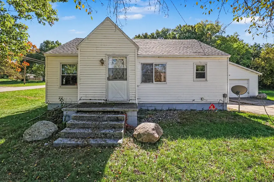 292 E Michigan Avenue, Hesperia, MI 49421 - #2