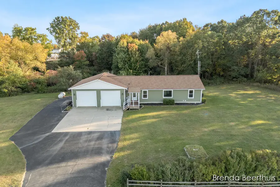 9147 W Wise Road, Greenville, MI 48838 - #2