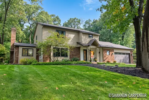 3275 Pinoak Court Se, Grand Rapids, MI 49546