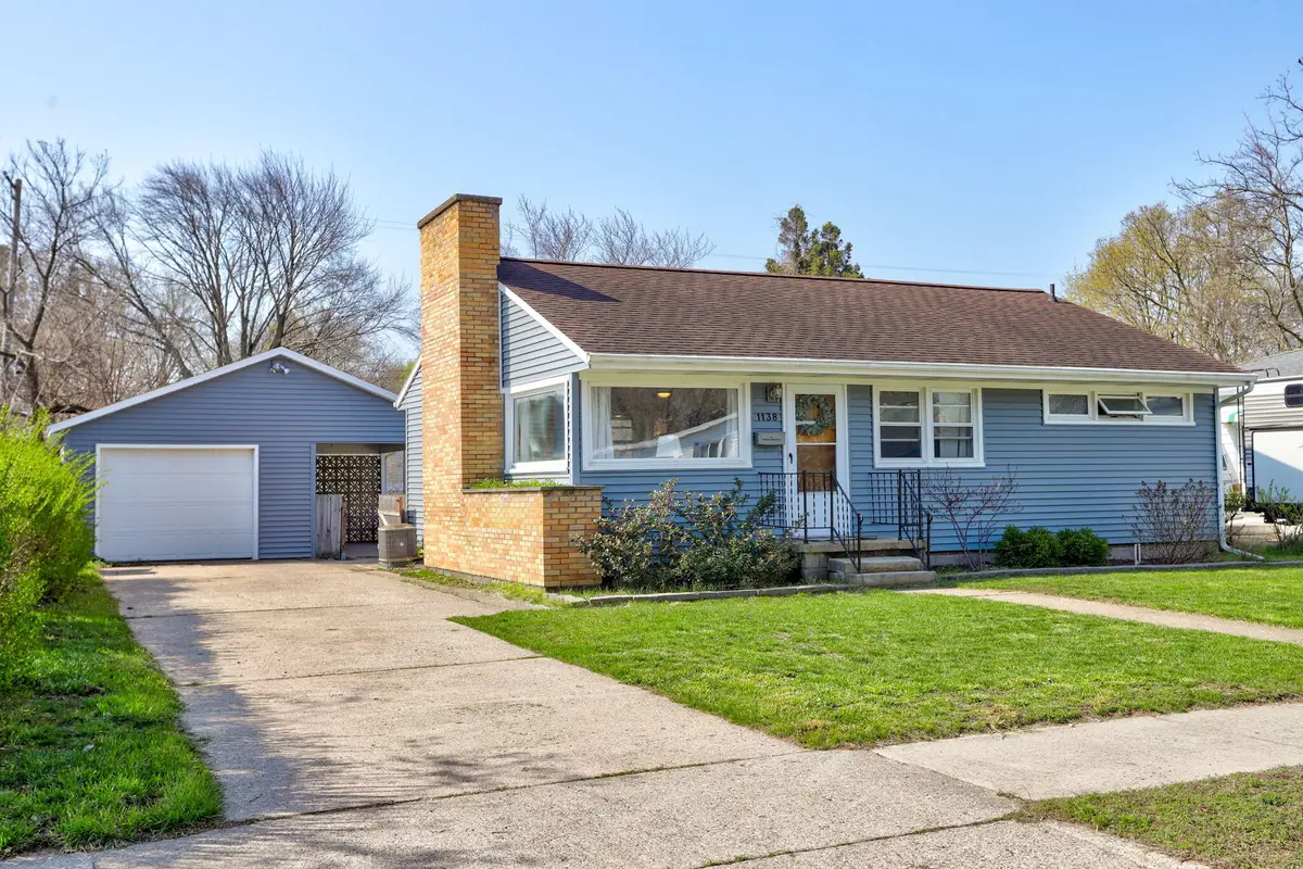 1138 Park Avenue, Grand Haven, MI 49417 - #1