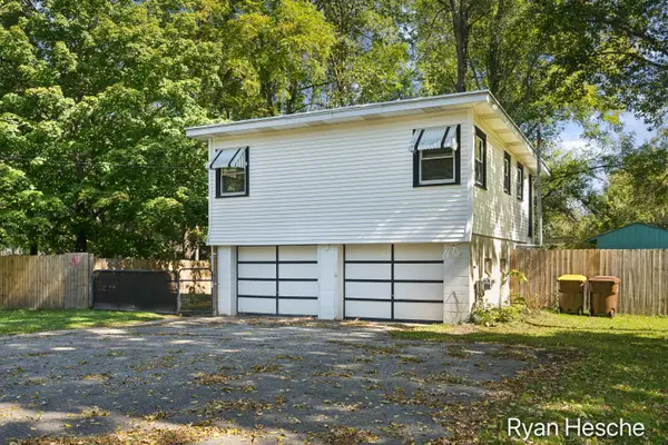 30 S Pleasant Street, Saranac, MI 48881