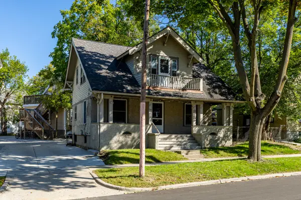 945 Dewey Avenue, Ann Arbor, MI 48104