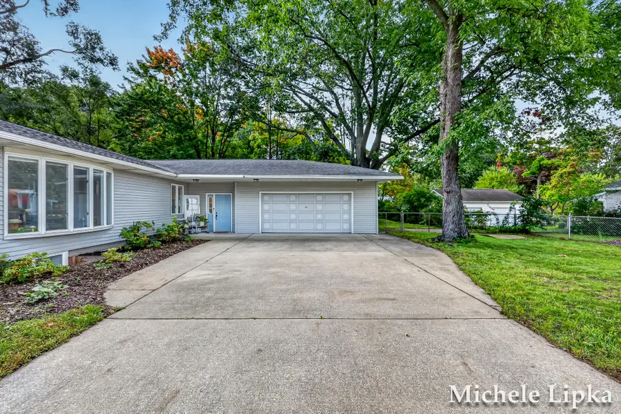 2567 Shettler Road, Muskegon, MI 49444 - #2