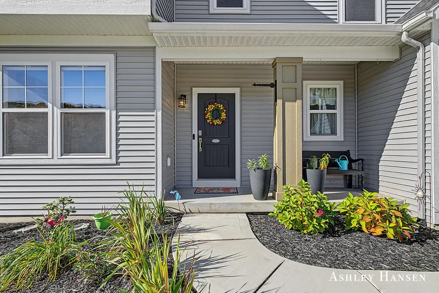 6455 Fieldview Drive Ne, Rockford, MI 49341 - #2