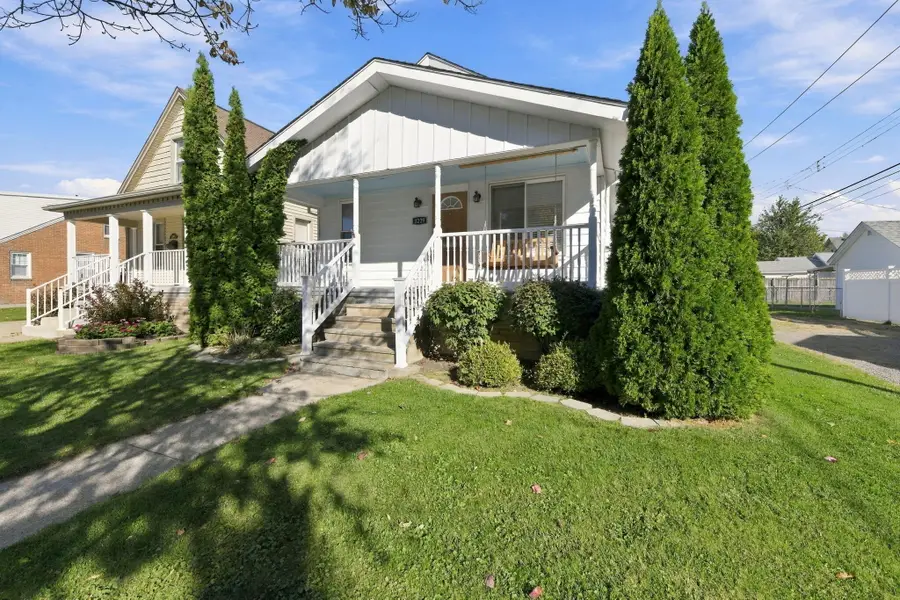1228 Poplar Street, Wyandotte, MI 48192 - #3