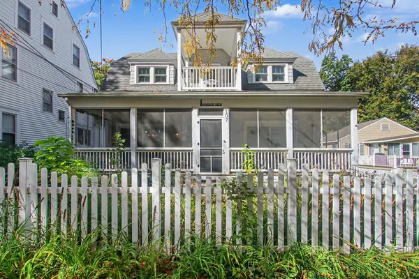 107 Park Avenue, South Haven, MI 49090