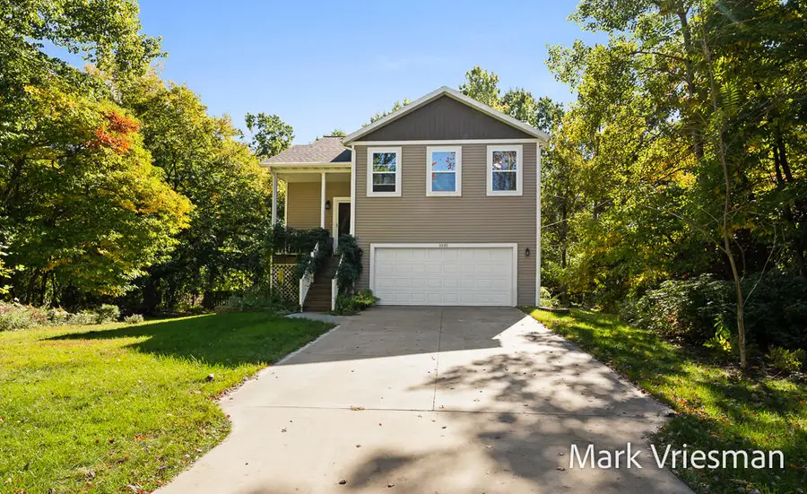 1032 W Barney Avenue, Muskegon, MI 49441 - #2