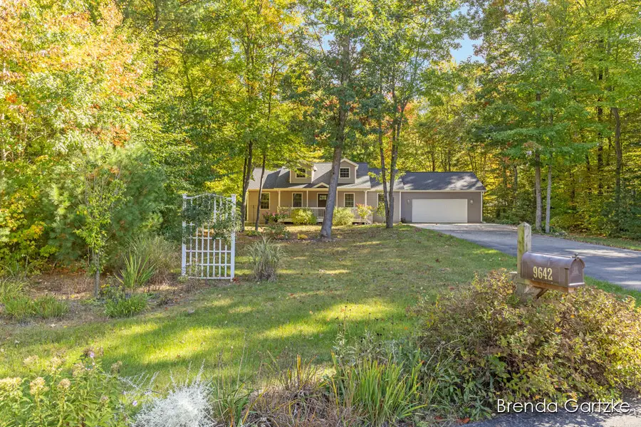 9642 Hummingbird Court, Howard City, MI 49329 - #3