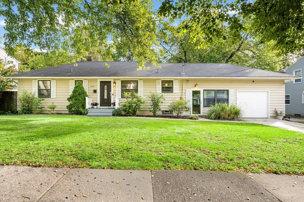 2100 Cambridge Drive Se, Grand Rapids, MI 49506 - #1