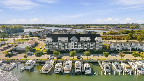 917 W Savidge Street #9, Spring Lake, MI 49456