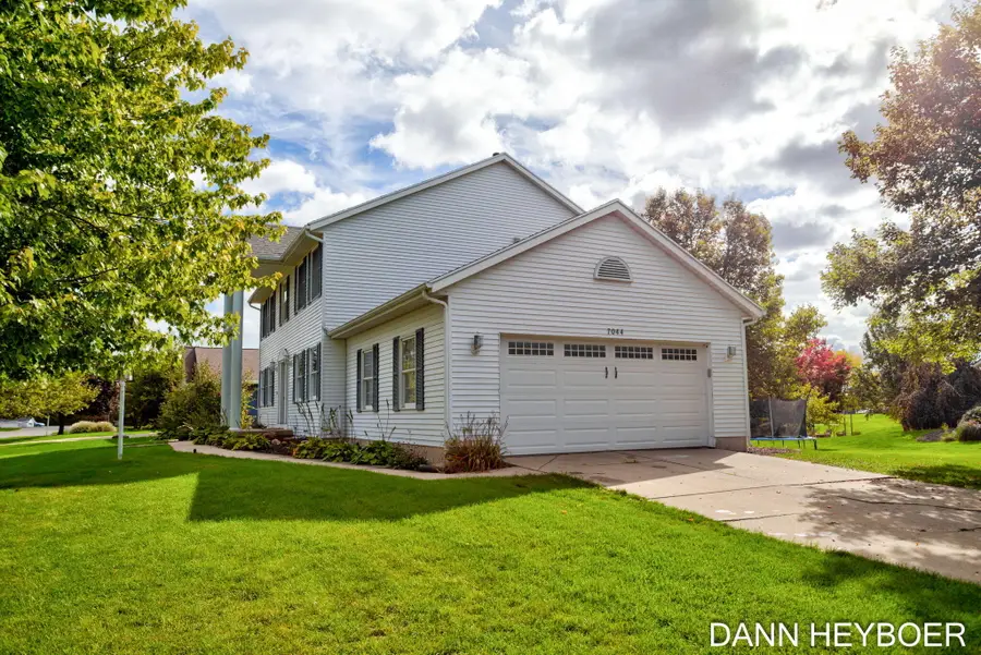 7044 Summit Hill Court Se, Caledonia, MI 49316 - #2