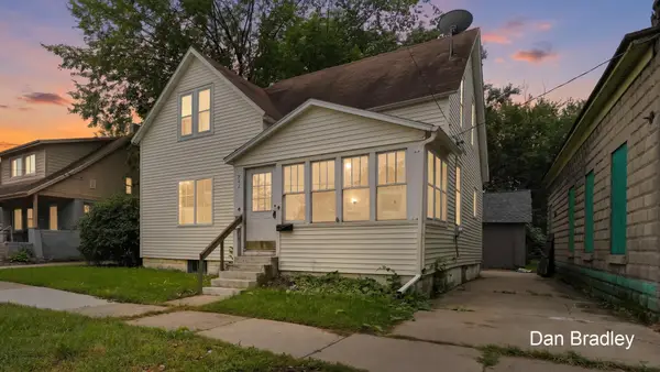 742 Myrtle Street Nw, Grand Rapids, MI 49504