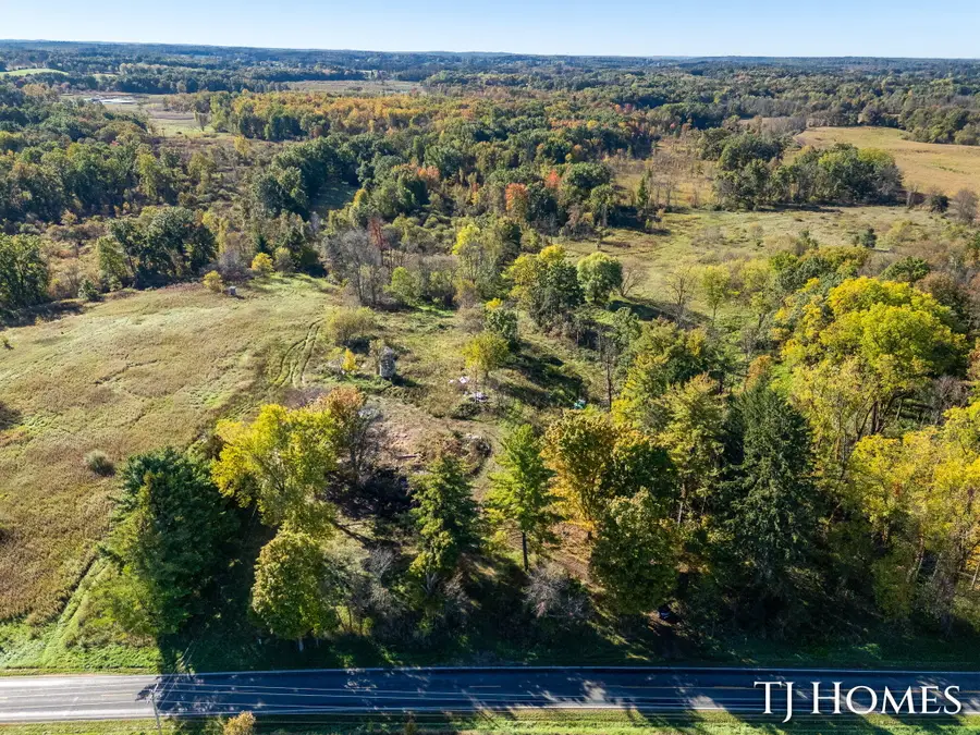 8840 Tasker Road, Bellevue, MI 49021 - #2