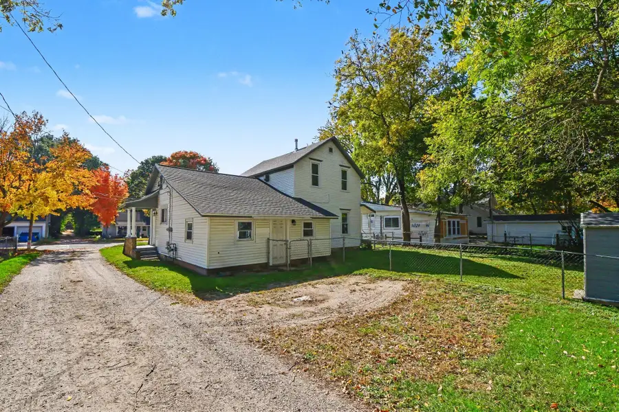 316 W Pere Marquette Street, Big Rapids, MI 49307 - #3