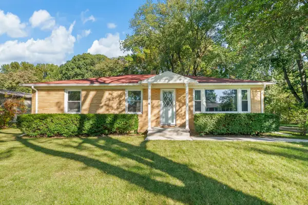 4031 Royal Curve, St. Joseph, MI 49085
