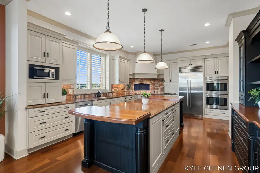 141 Central Avenue #420, Holland, MI 49423 - #2