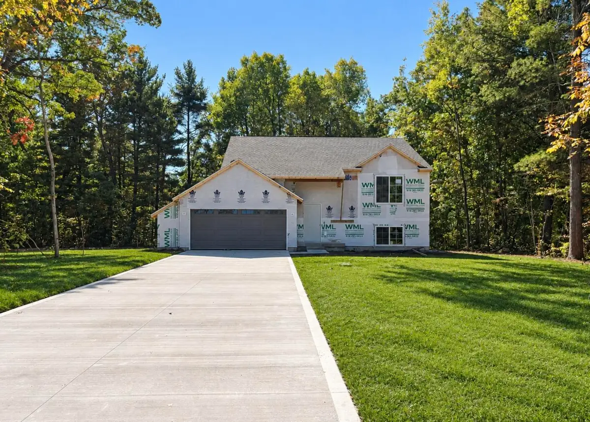 20907 W Dewey Road, Howard City, MI 49329 - #1