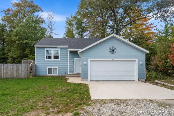 417 Lakewood Road, Twin Lake, MI 49457