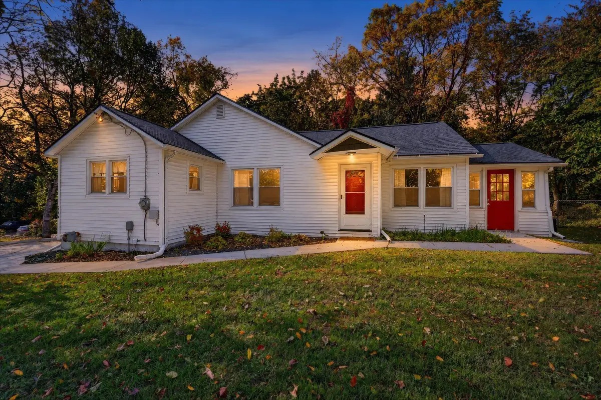 325 N Kendall Avenue, Kalamazoo, MI 49006 - #1