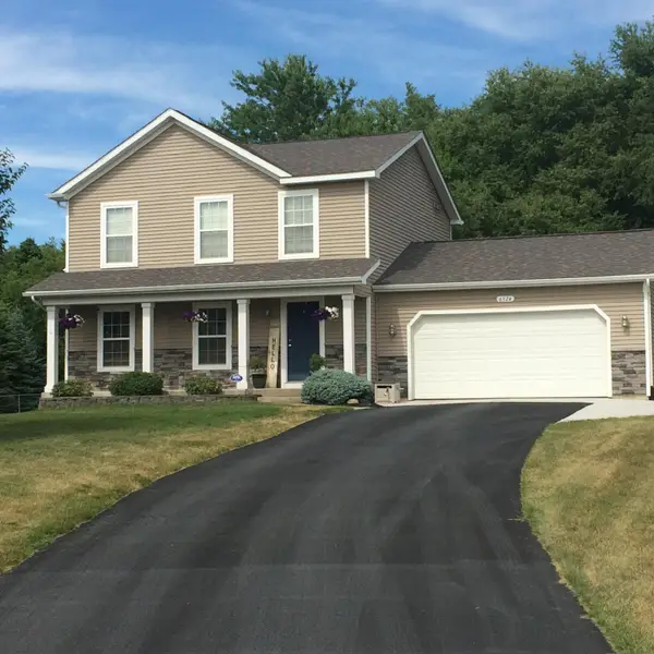 6524 Mickeys Trail, Kalamazoo, MI 49009