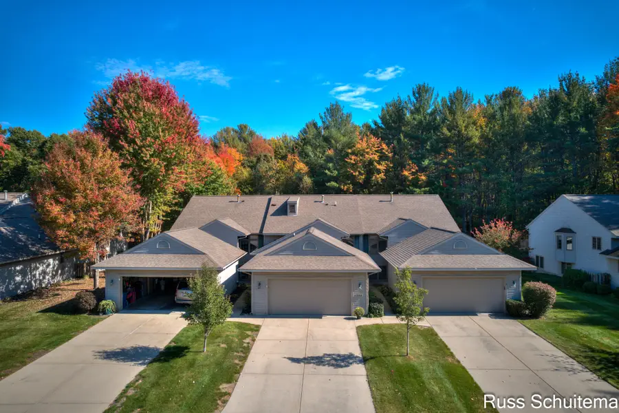542 Tournament Circle, Norton Shores, MI 49444 - #2