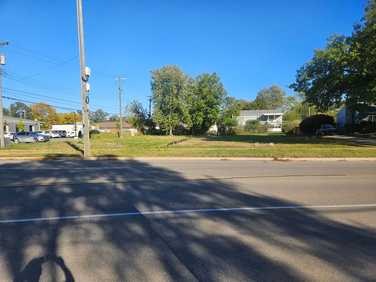 2204 N Carlson Street, Westland, MI 48185 - #1