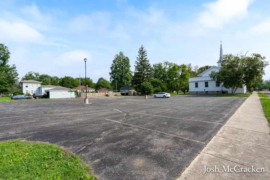404 N Hudson Street Se, Lowell, MI 49331 - #3