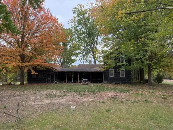 1254 E Ellis Road, Norton Shores, MI 49441