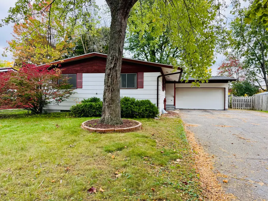 2706 Dawn Drive, Midland, MI 48642 - #2