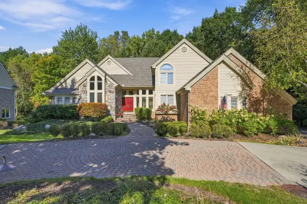 17467 Rolling Woods Circle, Northville, MI 48168