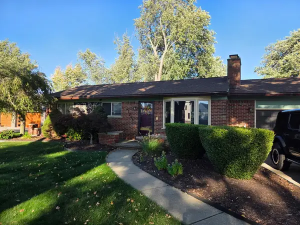 41204 Belvidere Street, Harrison Township, MI 48045