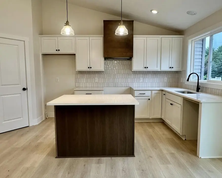 2193 Emerald Shore Circle, Grand Rapids, MI 49525 - #2