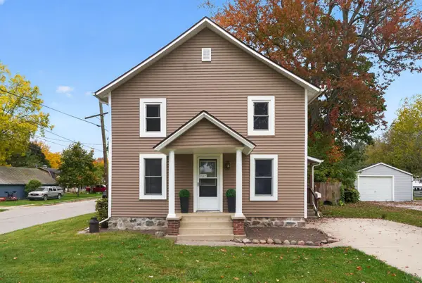 1103 6th Avenue, Lake Odessa, MI 48849