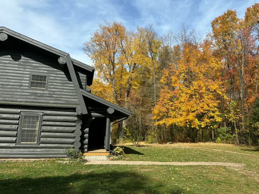 2456 E Chicago Road, Jonesville, MI 49250 - #2