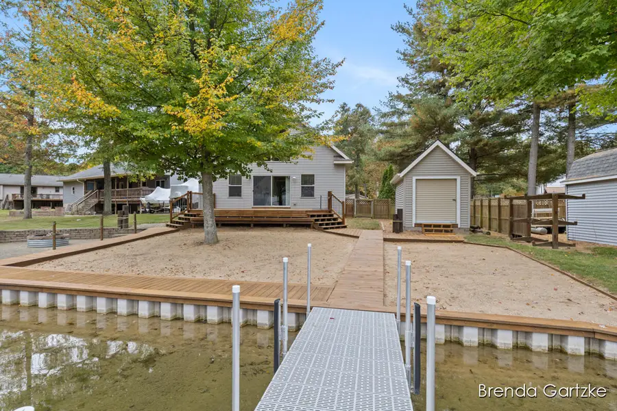 8160 Cherokee Drive, Howard City, MI 49329 - #3