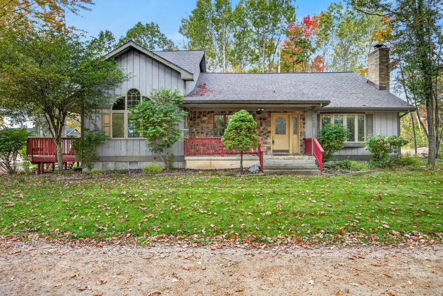 7724 W Lake Drive, Canadian Lakes, MI 49346 - #3