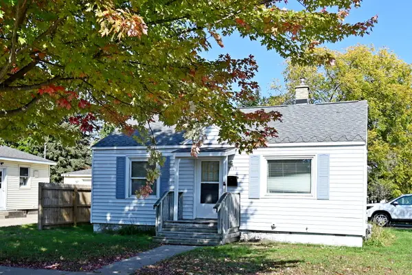 1549 Pennoyer Avenue, Grand Haven, MI 49417