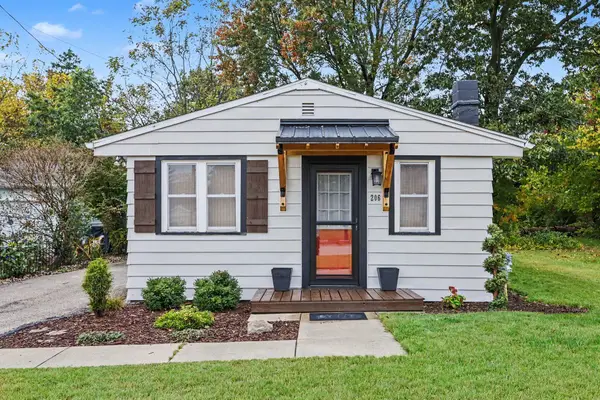 206 Ward Avenue, St. Joseph, MI 49085