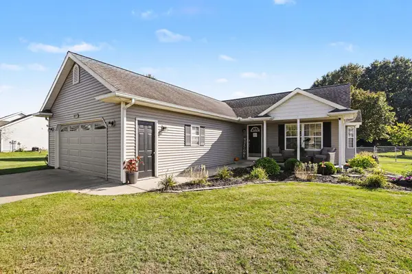 32777 Zinfandel Avenue, Paw Paw, MI 49079