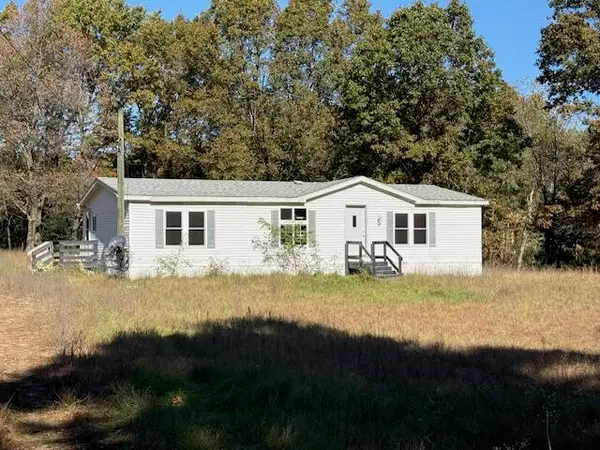 12355 Sandy Bottom Road Ne, Greenville, MI 48838