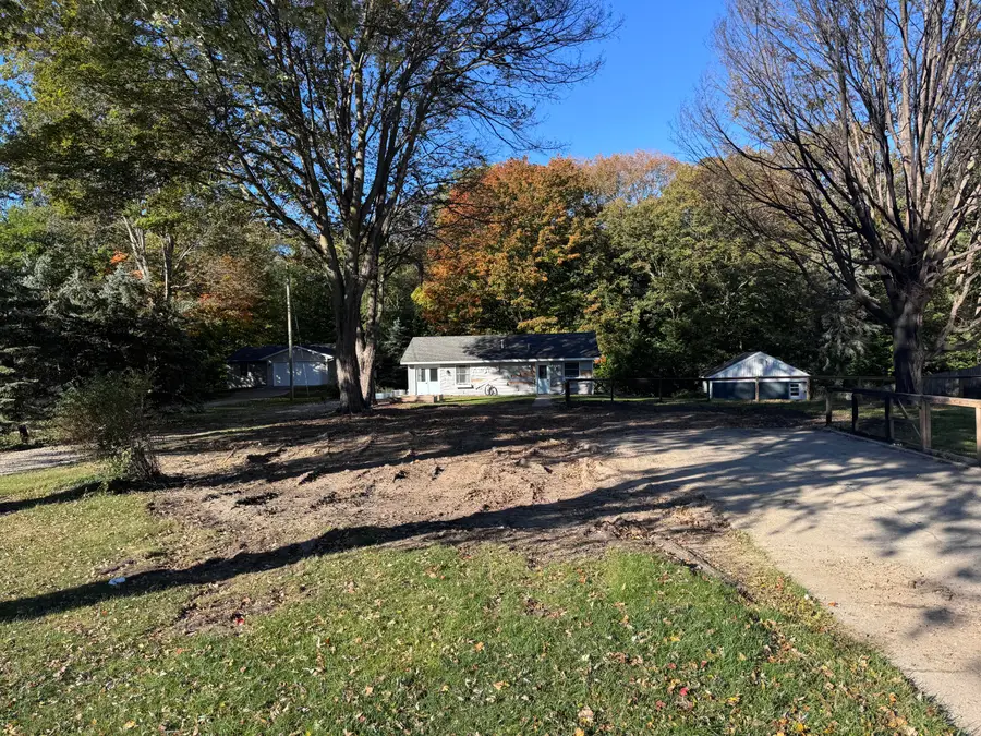 610 S 160th Avenue, Holland, MI 49423 - #2