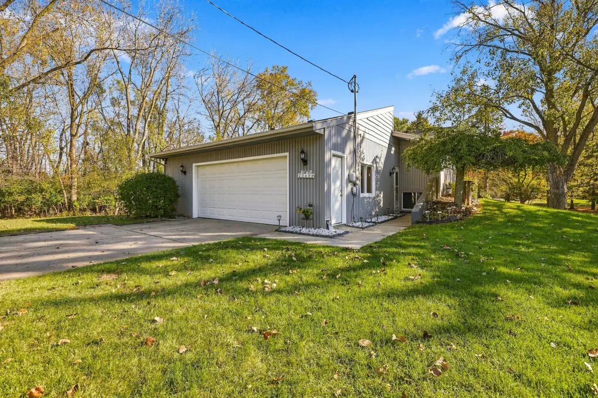 2560 Knapp Street Ne, Grand Rapids, MI 49505 - #1