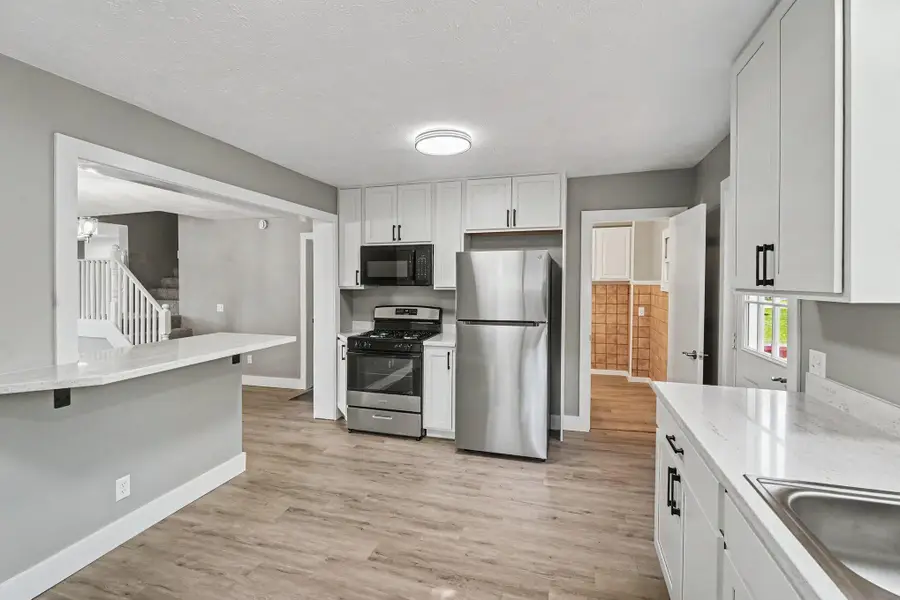 606 S Weaver Avenue, Fremont, MI 49412 - #3