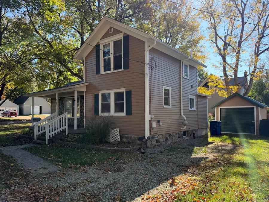 303 W Jackson Street, Bellevue, MI 49021 - #2