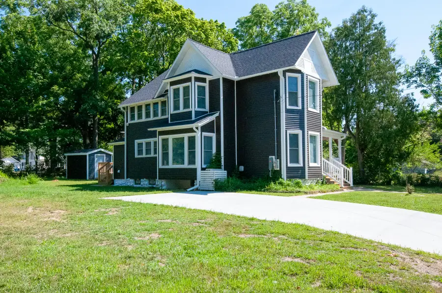 172 W Manchester Street, Battle Creek, MI 49037 - #2