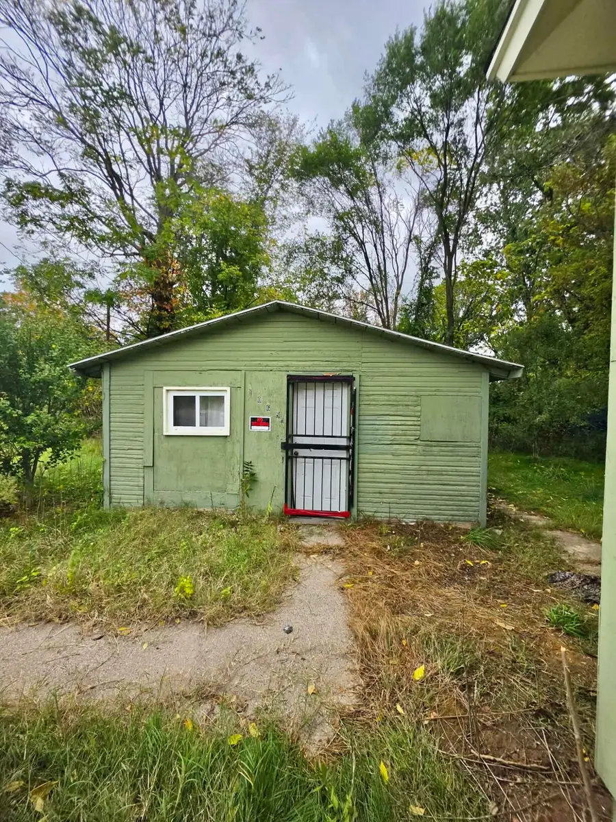 1069 E Main Street, Benton Harbor, MI 49022 - #2