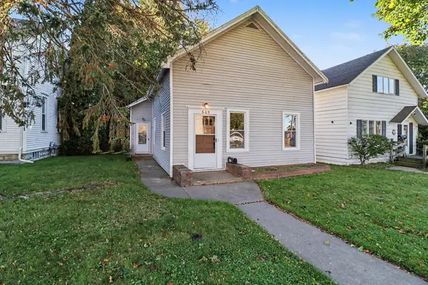 605 Maple Street, Manistee, MI 49660
