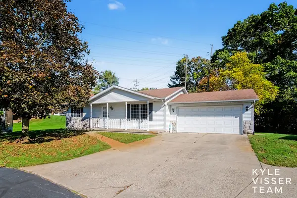 211 York View Place Nw, Comstock Park, MI 49321