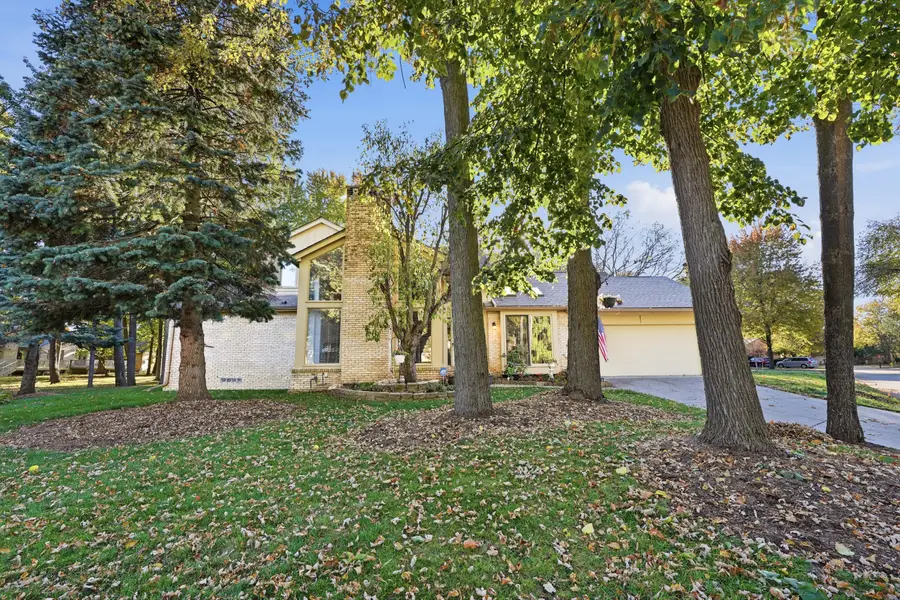 17751 E Kirkwood Drive, Clinton, MI 48038 - #2