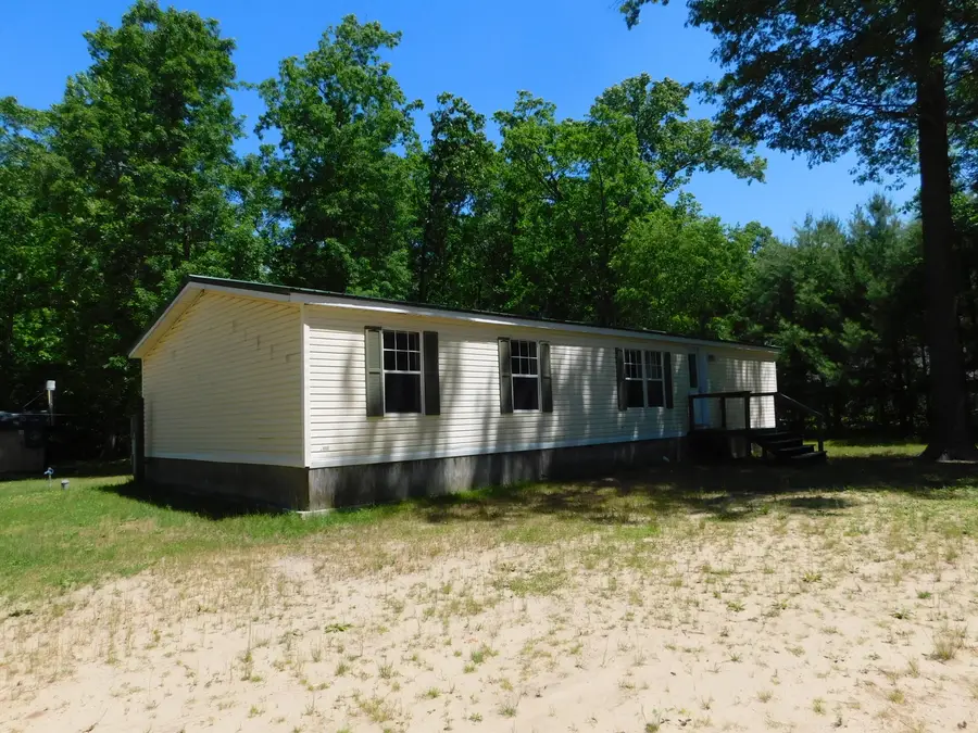 647 N Hart Road, Wellston, MI 49689 - #2